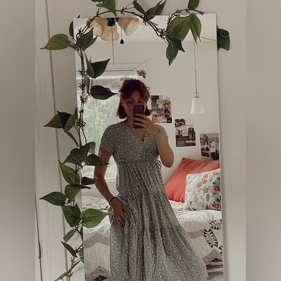 Blue Small Floral Pattern Layered Flowy Dress - Picture 1 of 12